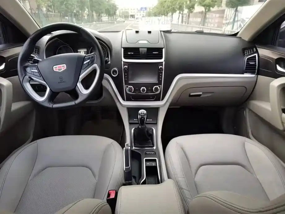 GEELY AUTO EMGRAND 2015