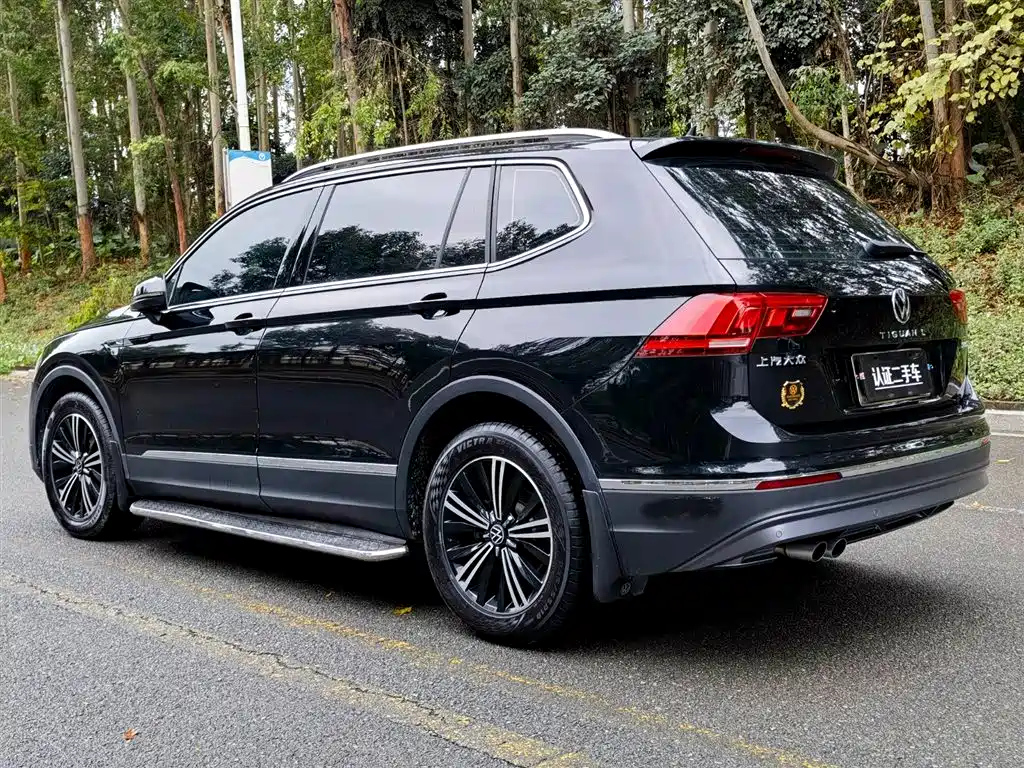 VOLKSWAGEN TIGUAN L 2021