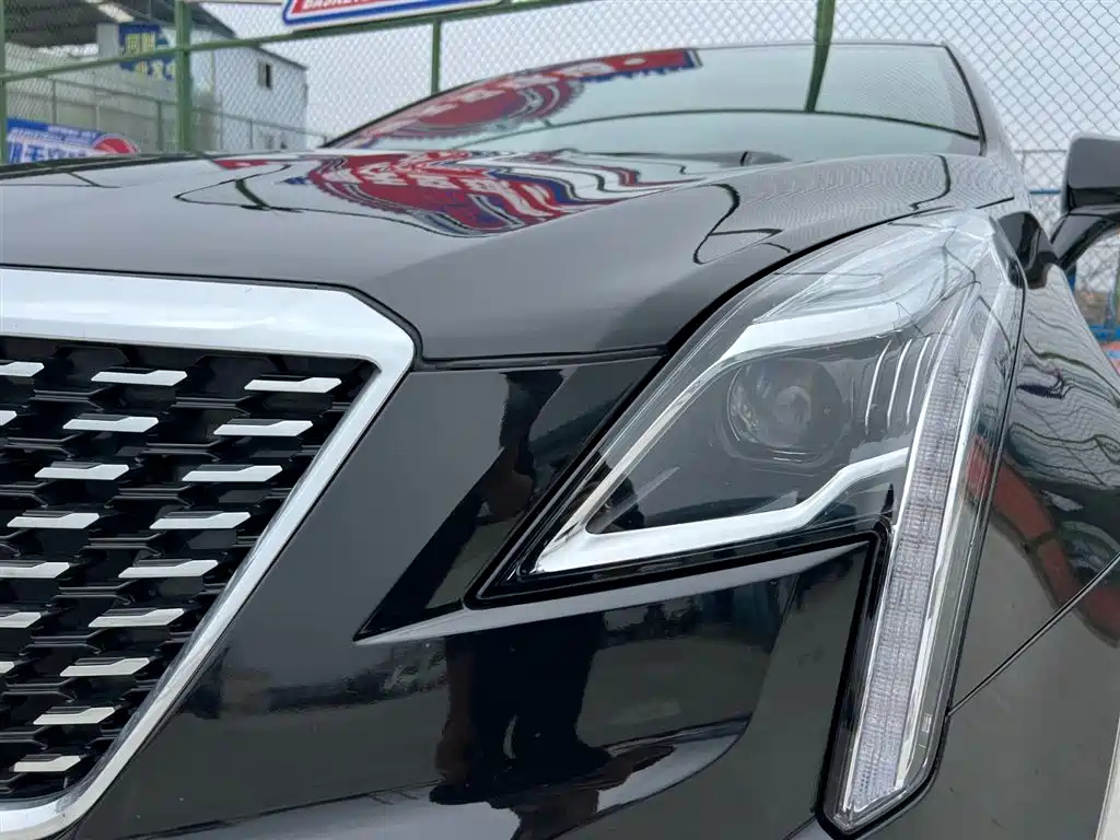 CADILLAC XT5 2021