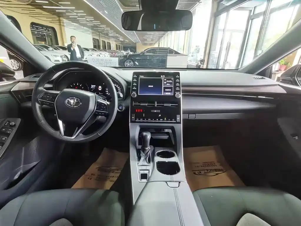 TOYOTA AVALON 2020