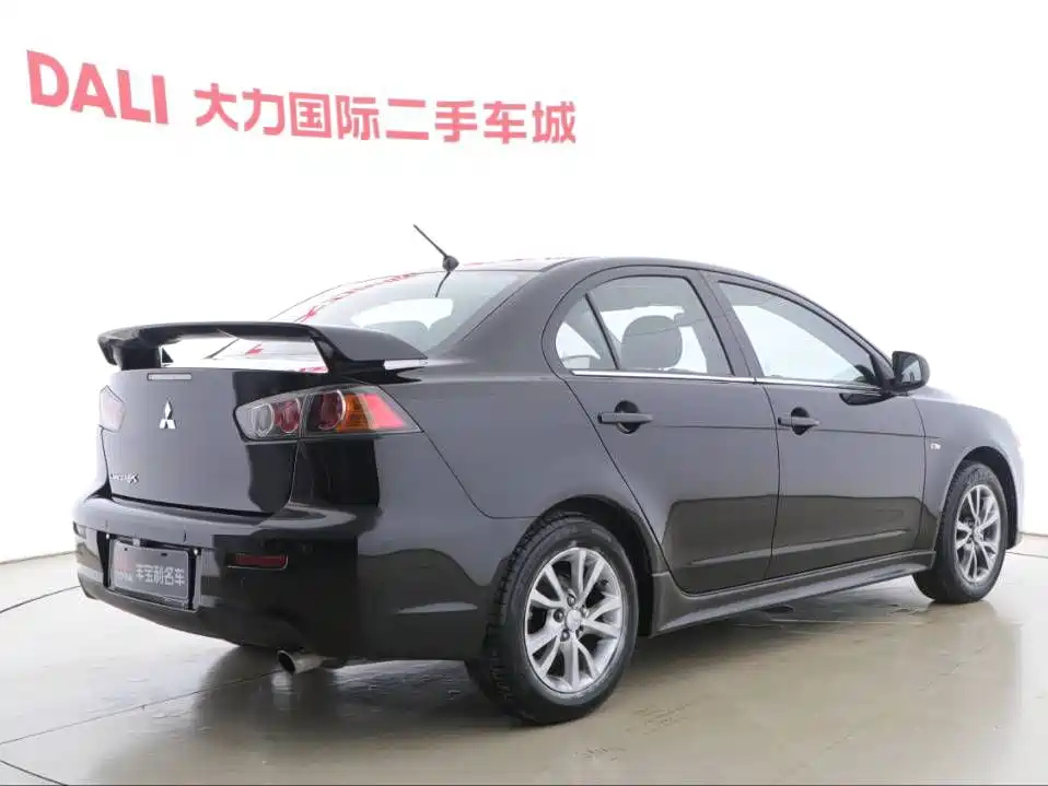 MITSUBISHI LANCER EX 2013