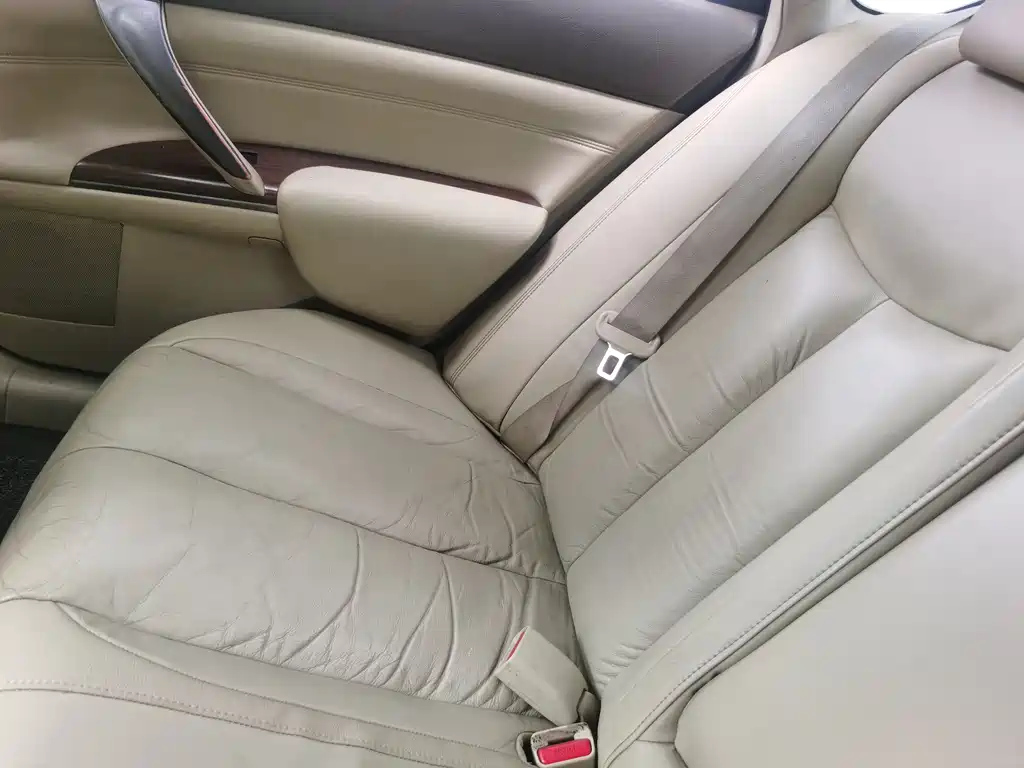 NISSAN TEANA 2010