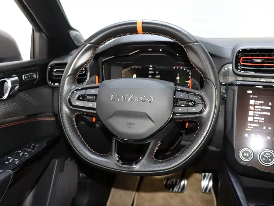 LYNK&CO 02 HATCHBACK 2021