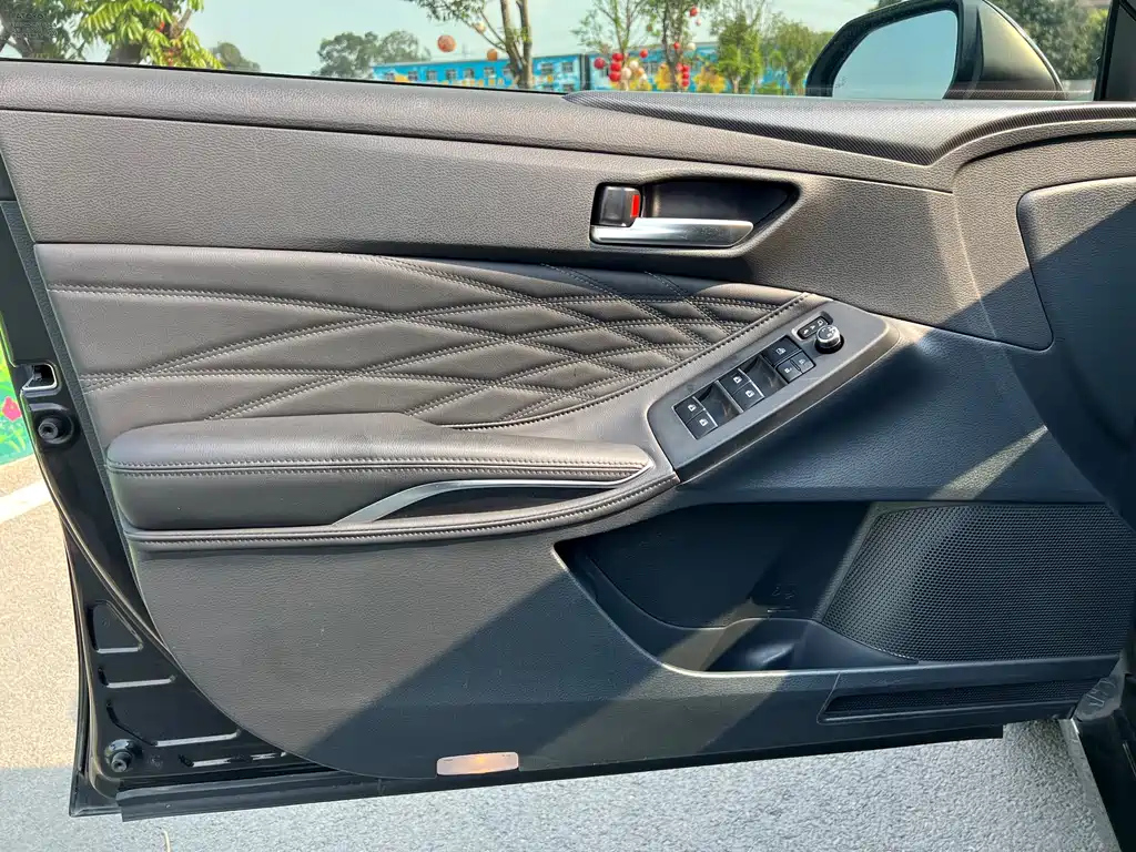 TOYOTA AVALON 2019