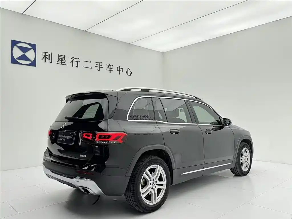 MERCEDES BENZ GLB 2023