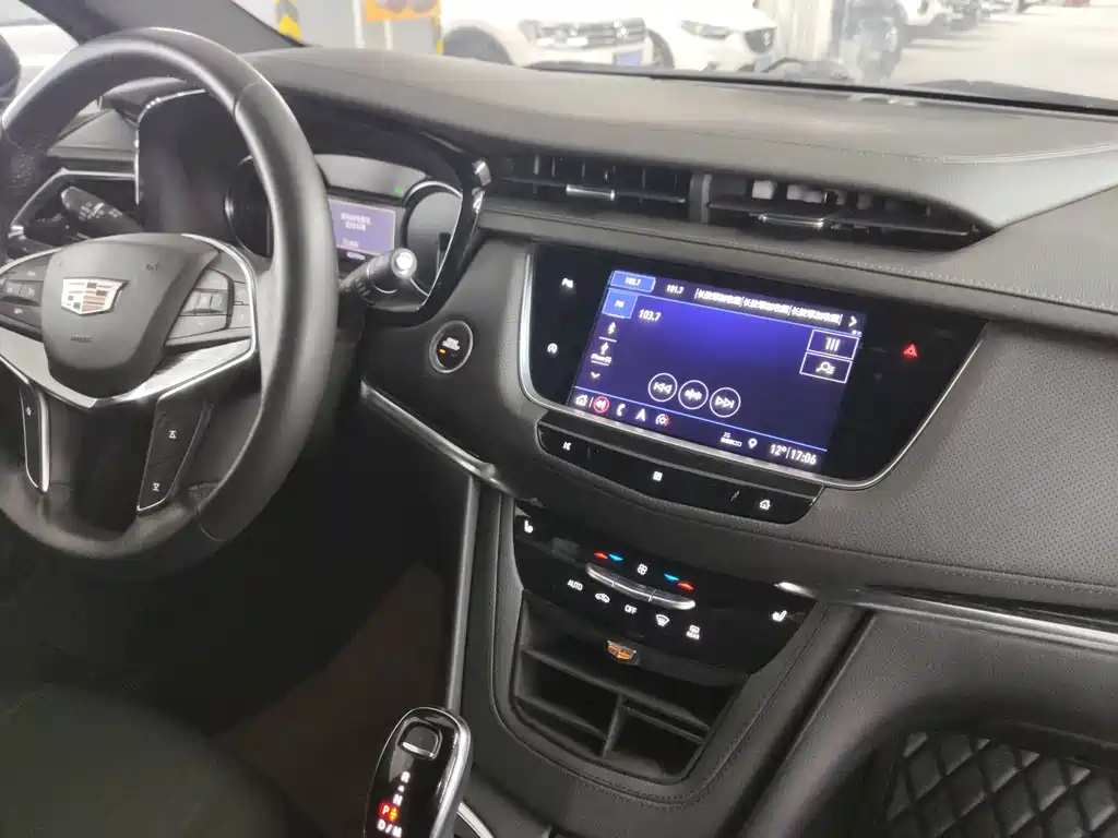 CADILLAC XT5 2020