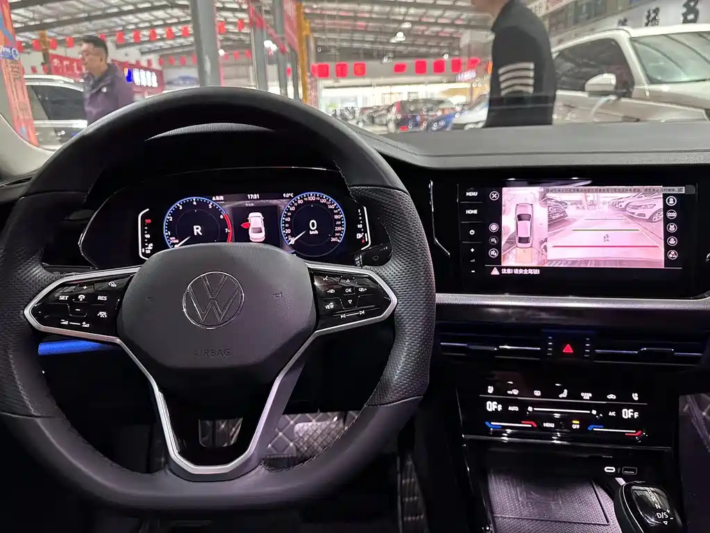VOLKSWAGEN PASSAT 2022