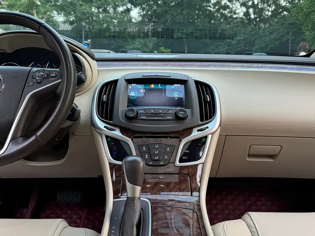 BUICK LACROSSE 2014