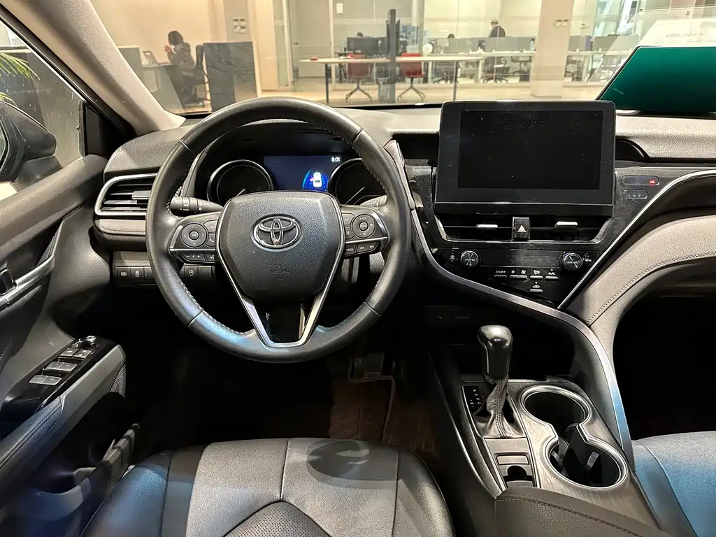 TOYOTA CAMRY 2021