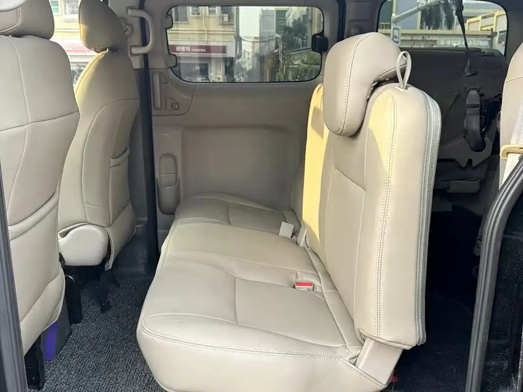 NISSAN NV200 2016