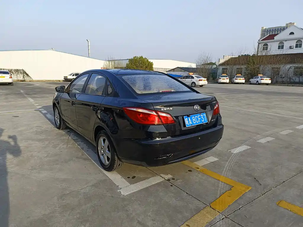 CHANGAN EADO 2014