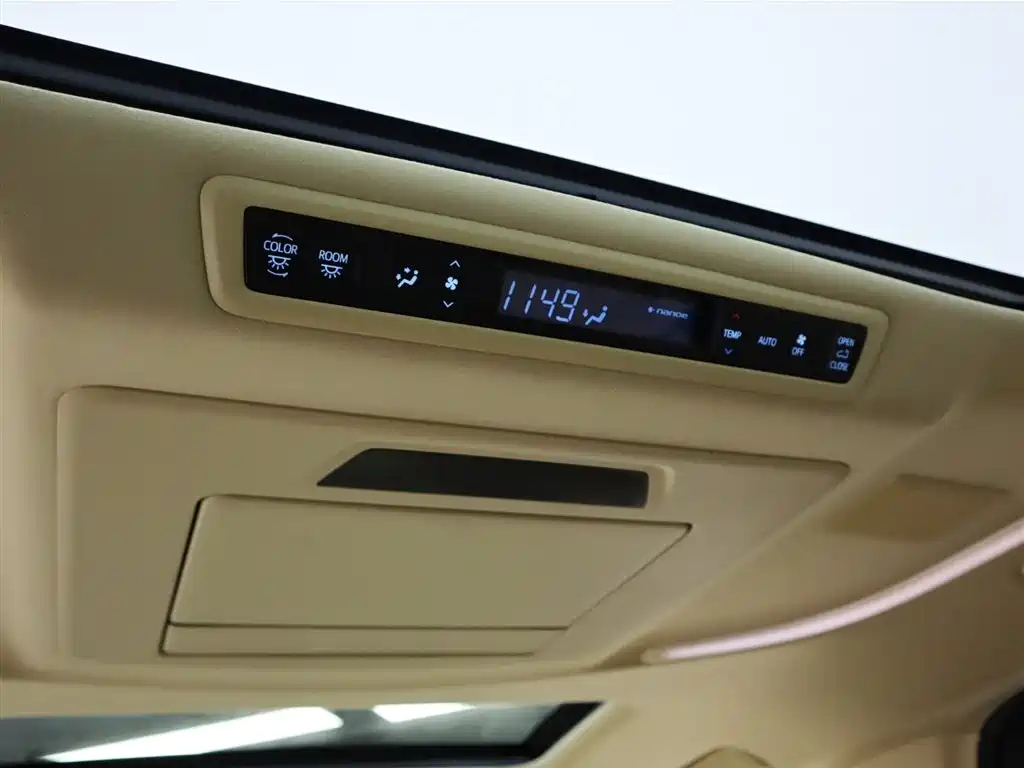 TOYOTA ALPHARD 2017
