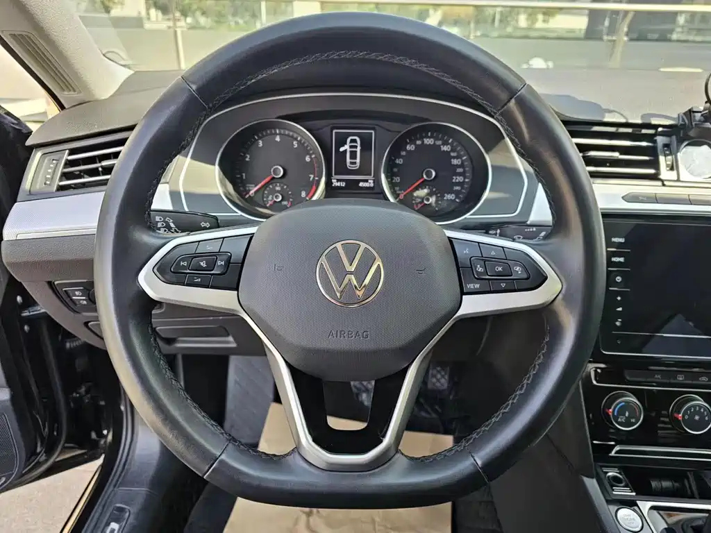 VOLKSWAGEN MAGOTAN 2022