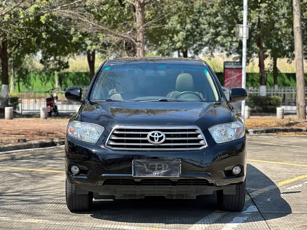 TOYOTA HIGHLANDER 2011