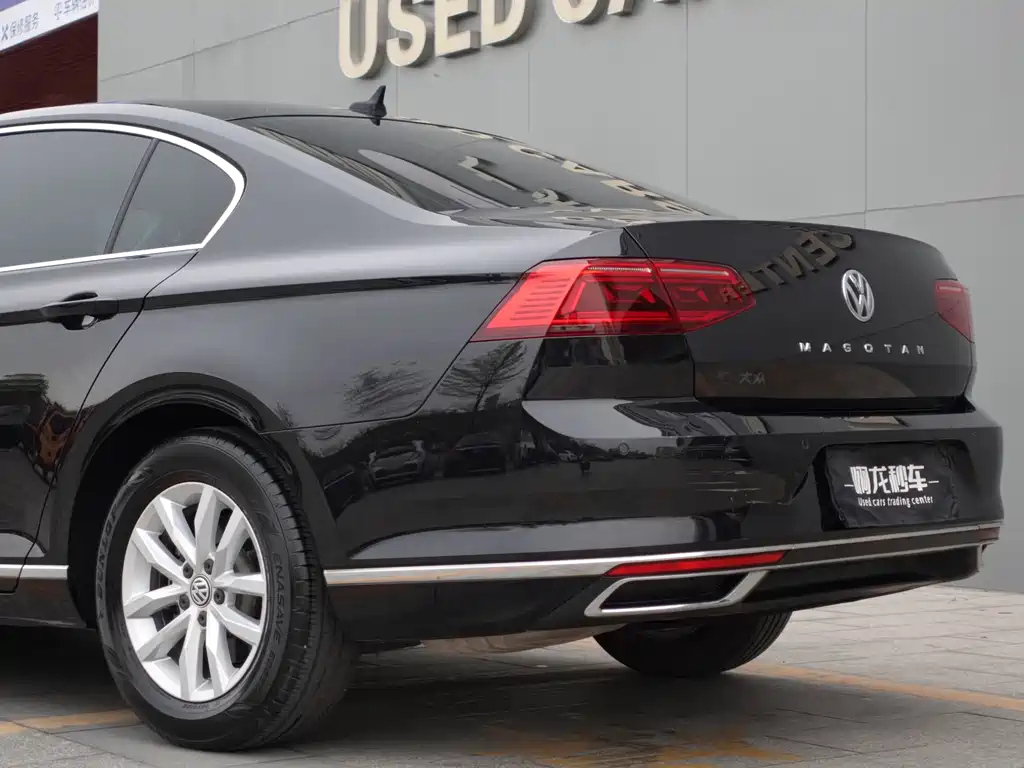 VOLKSWAGEN MAGOTAN 2020