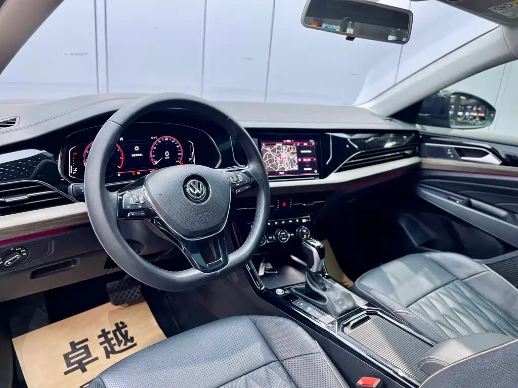 VOLKSWAGEN PASSAT 2020