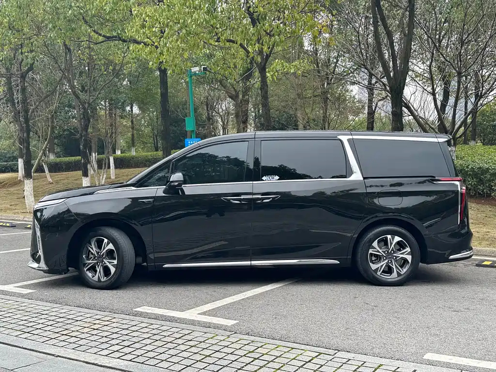 MAXUS G90 2022