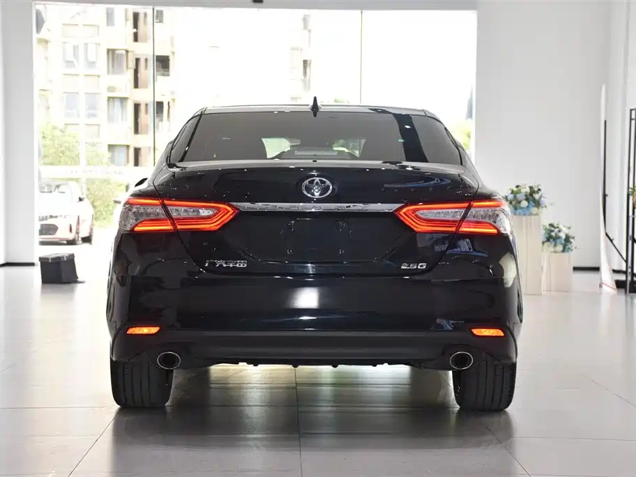 TOYOTA CAMRY 2023