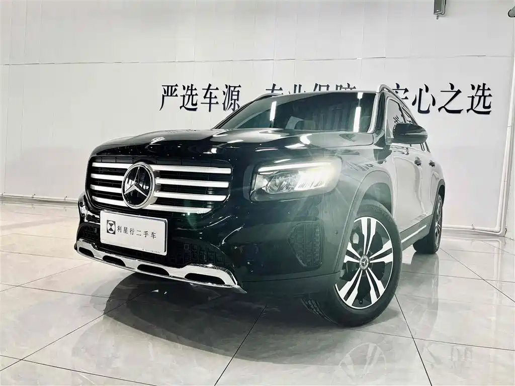 MERCEDES BENZ GLB 2024