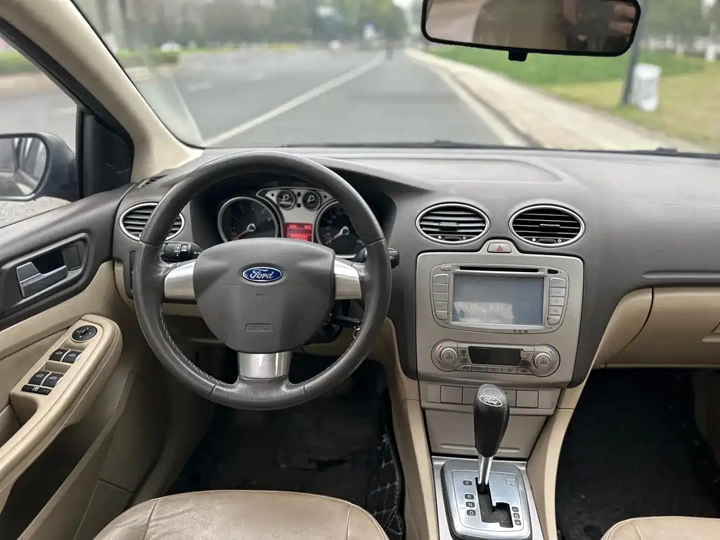 FORD FOCUS 2013
