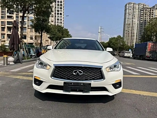 Заказать INFINITI Q50L