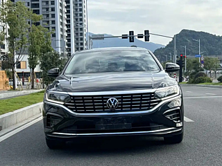 VOLKSWAGEN PASSAT 2022
