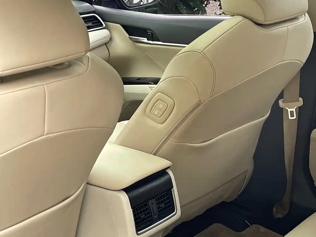 TOYOTA CAMRY 2021