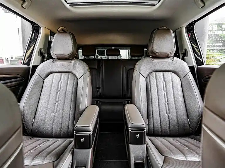 VOLKSWAGEN VILORAN 2022