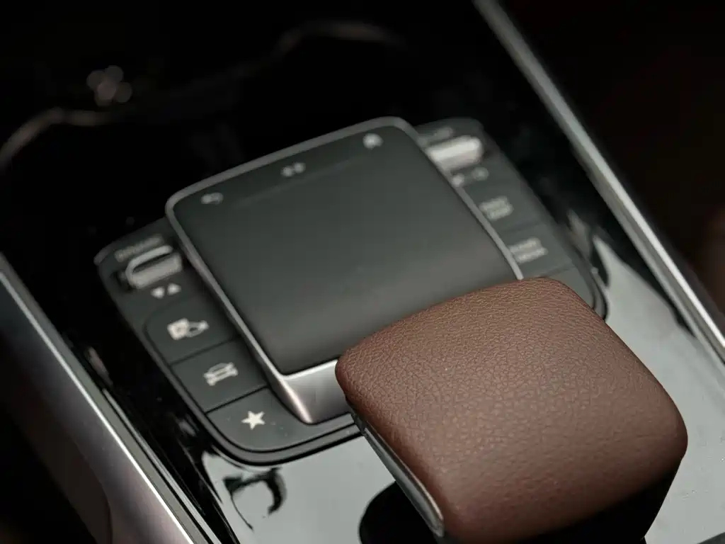 MERCEDES BENZ GLB 2022
