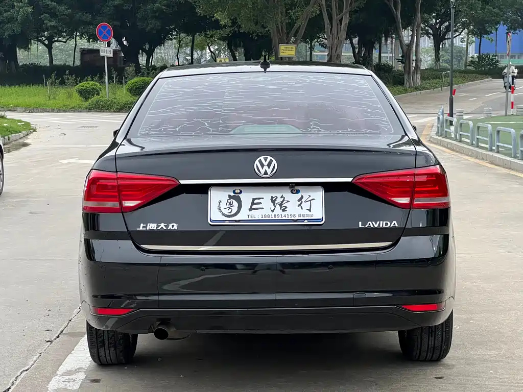 VOLKSWAGEN LAVIDA 2016