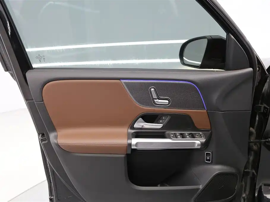 MERCEDES BENZ GLB 2020