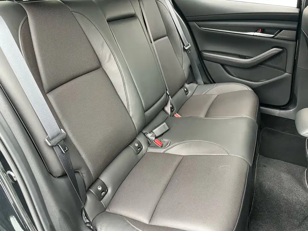 MAZDA 3 AXELA 2021