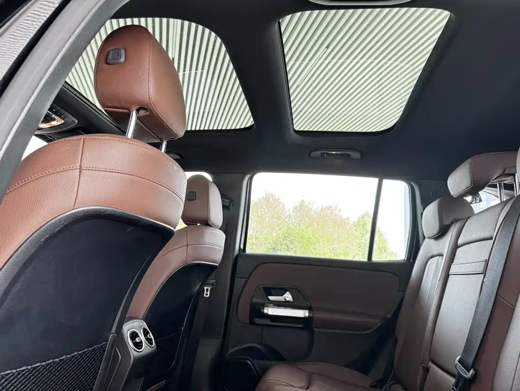 MERCEDES BENZ GLB 2021