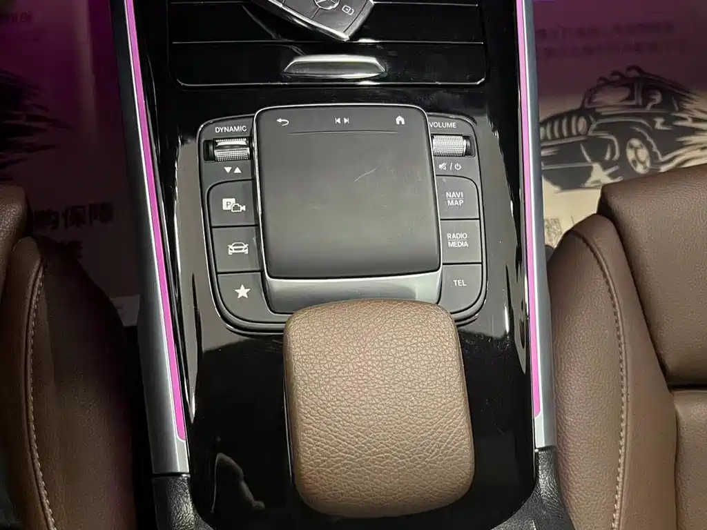 MERCEDES BENZ GLB 2021