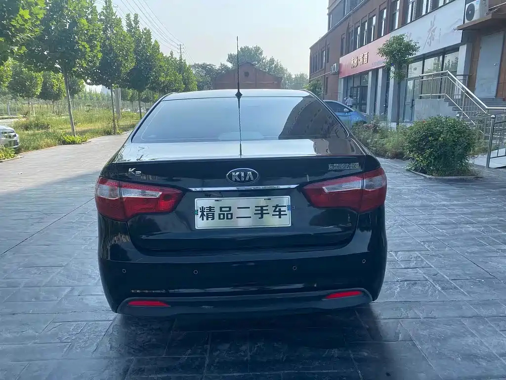 KIA K2 2011