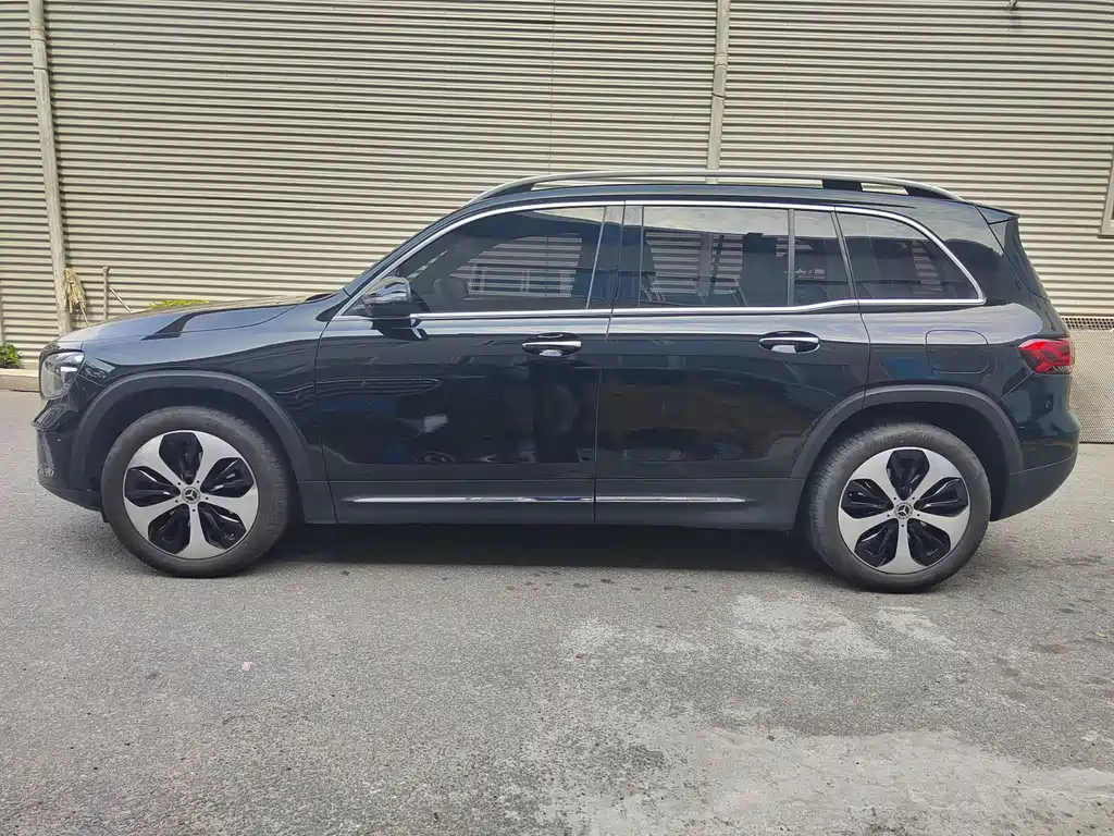 MERCEDES BENZ GLB 2022
