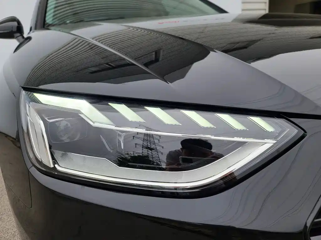 AUDI A4L 2022