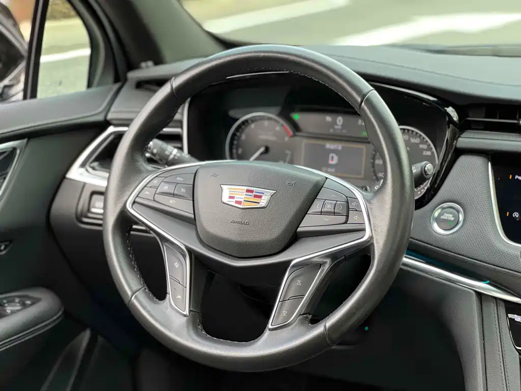 CADILLAC XT5 2021