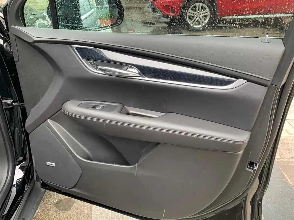 CADILLAC XT5 2024