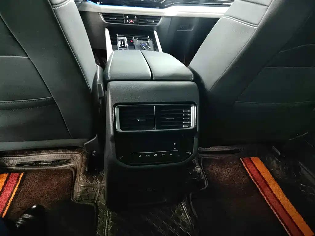 VOLKSWAGEN TOURAN 2022