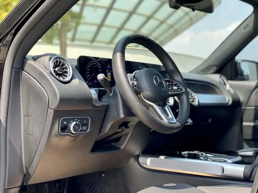 MERCEDES BENZ GLB 2022