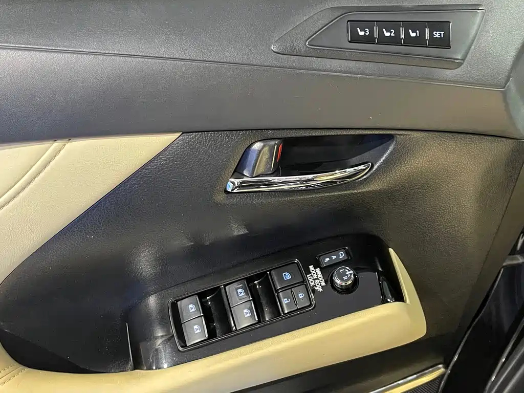 TOYOTA ALPHARD 2018