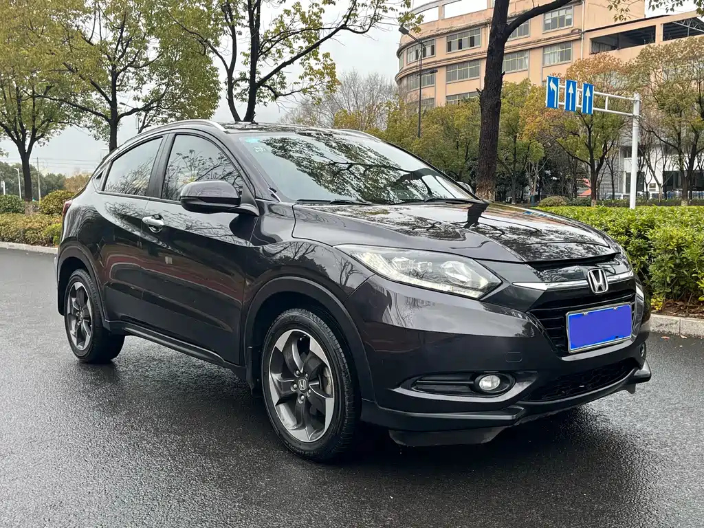 HONDA VEZEL 2015