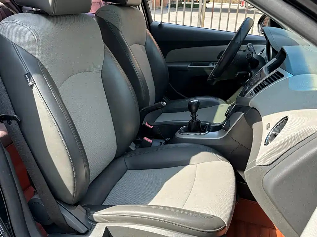 CHEVROLET CRUZE 2012