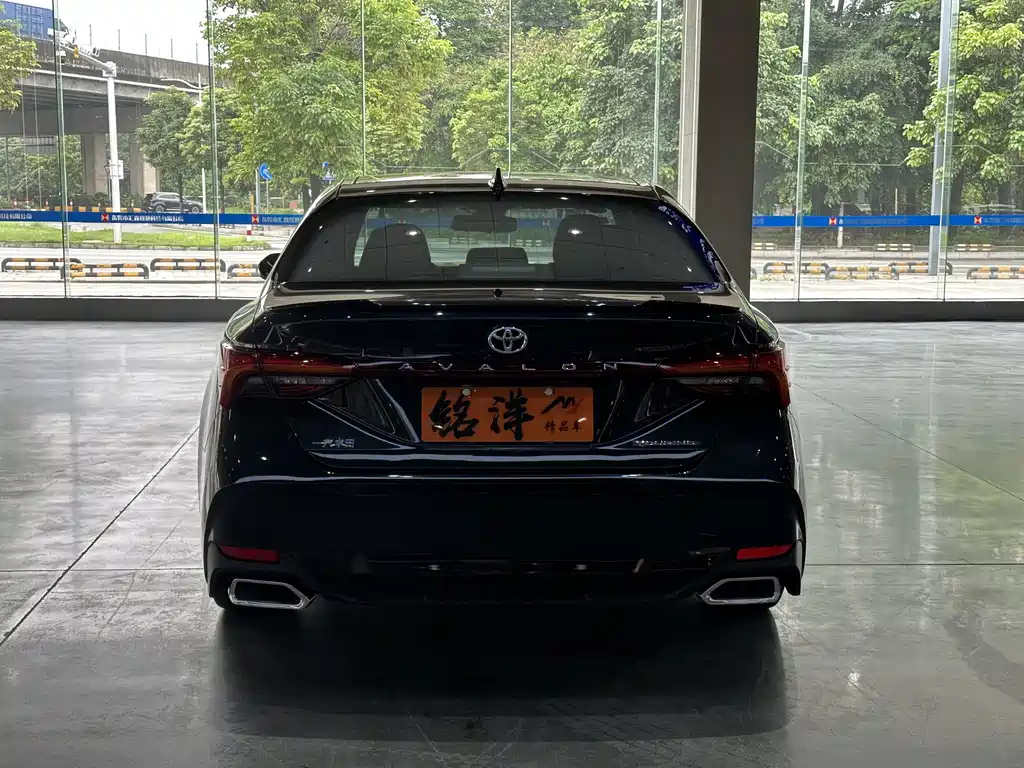 TOYOTA AVALON 2020