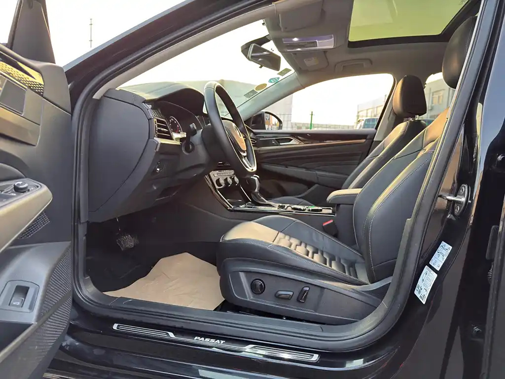 VOLKSWAGEN PASSAT 2020
