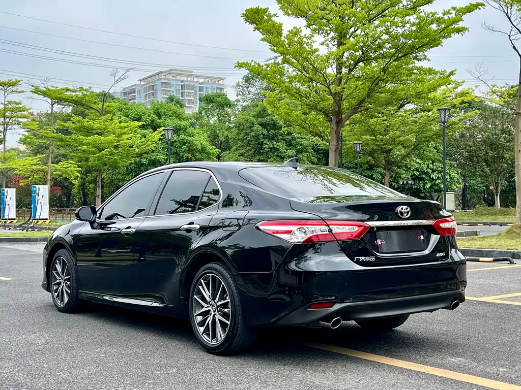 TOYOTA CAMRY 2022