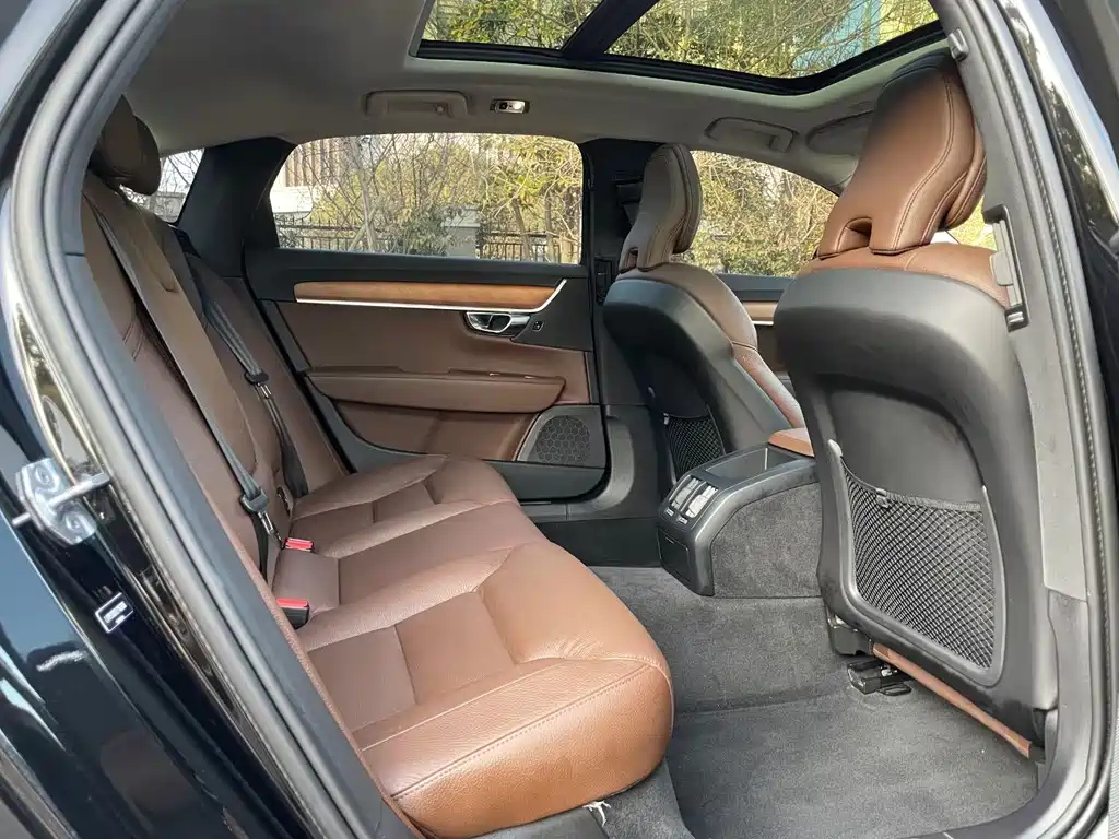 VOLVO S90 2020