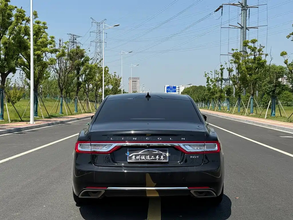 LINCOLN CONTINENTAL 2020