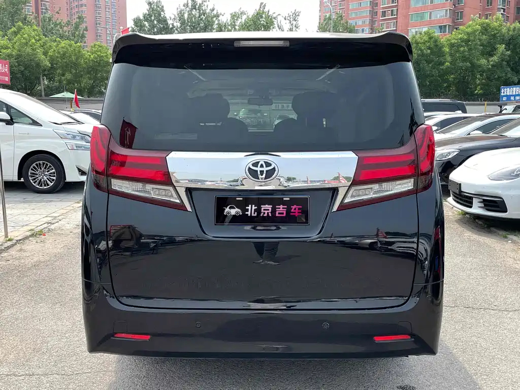 TOYOTA ALPHARD 2017